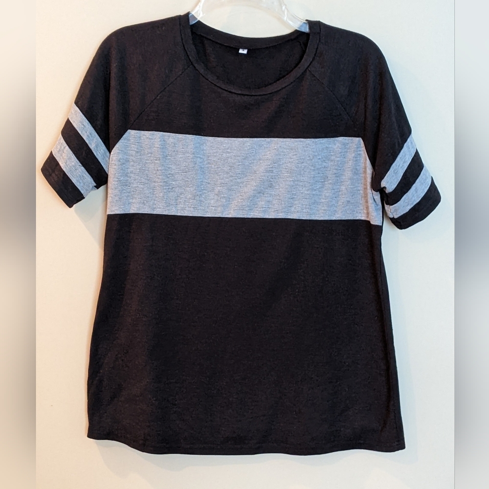 Unisex Colorblock Short Sleeve T-shirt, Black with Grey stripes